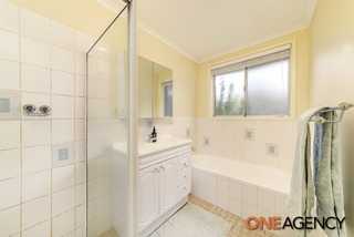 Bathroom (2015-12-16)