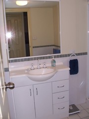 Bathroom (2014-12-11)