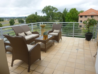 Balcony (2012-01-05)