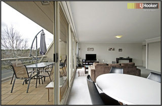 Balcony to Lounge (2011-07-28)
