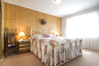 Bed 1 (2007-10-04)
