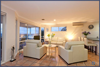 Informal Living (2011-08-24)