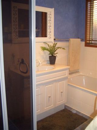 Bathroom (2007-03-16)