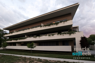 Front of Building (2011-11-18)