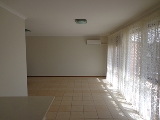 Lounge Area (2014-01-30)