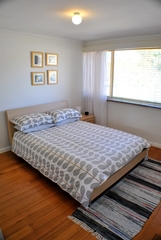 Bedroom 1 (2014-05-30)