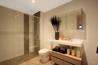 Bathroom (2014-08-20)