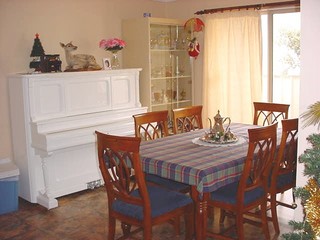 Dining (2007-01-05)