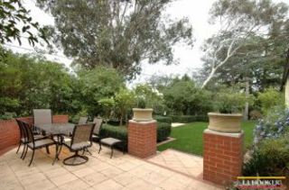 Courtyard (2007-05-15)