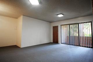 9/27 Mangerton Road Mangerton - Living (2016-08-01)