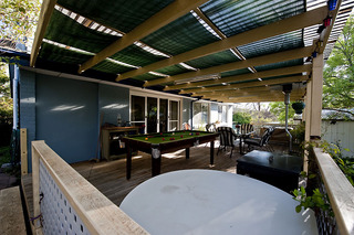 Covered Entertaining (2009-10-01)