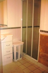 Bathroom (2010-08-17)