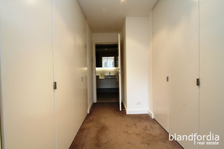 Walk Through Robe (2014-11-11)