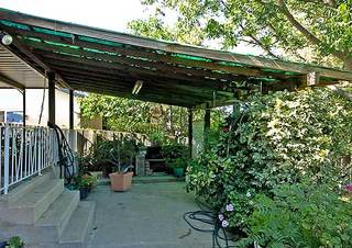 Covered BBQ area (2010-12-02)