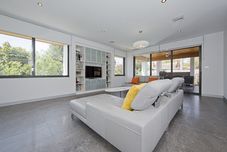 Family Room (2012-10-17)