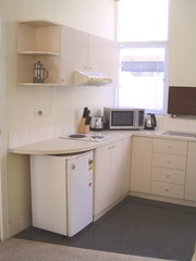 Unit 21 - Kitchen (2014-10-17)