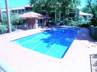 Pool (2004-11-18)