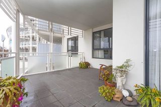 Balcony (2012-08-24)