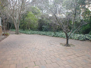 Courtyard (2001-10-08)