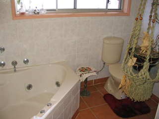 Bathroom (2004-03-18)