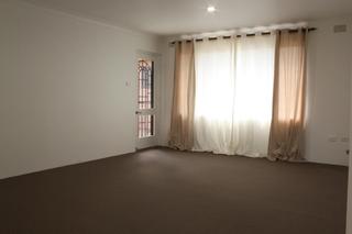 7/9 Campbell Street Wollongong - Living (2014-10-22)