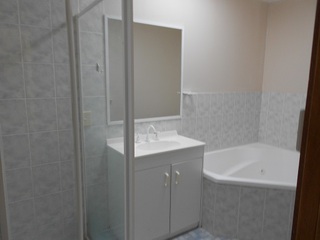Bathroom (2015-09-03)