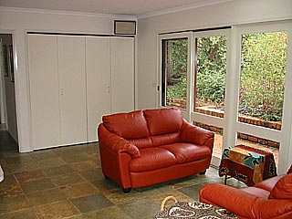 Family room (2003-08-13)