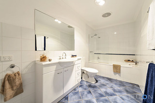 Bathroom (2016-02-03)