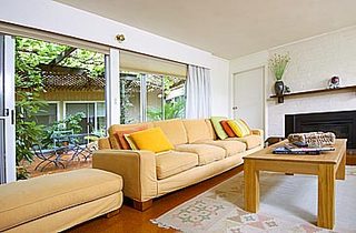 Lounge (2004-02-25)