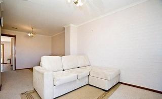 Lounge Room (2013-05-23)