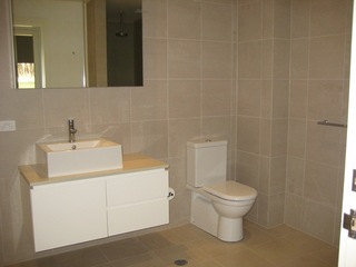 Bathroom (2014-06-16)