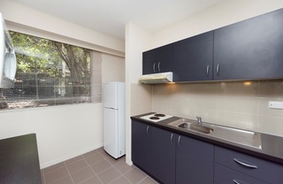 1 Bedroom - McMillan Gardens, Griffith (2014-01-03)