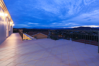 Balcony (2016-05-20)