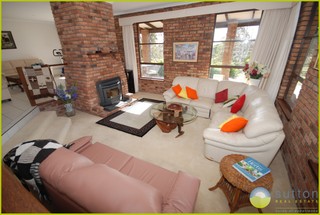 Lounge Room (2014-07-24)