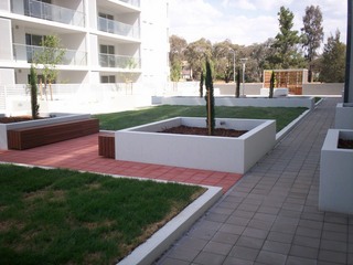 Courtyard (2013-05-12)