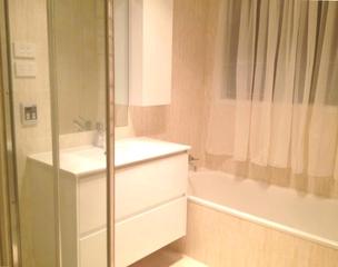 Bathroom (2015-05-08)