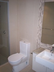 Bathroom (2009-11-25)