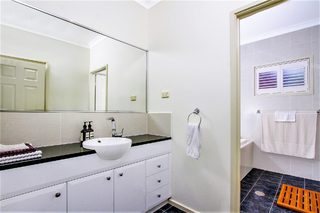 Bathroom (2019-08-22)