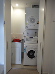 Laundry tucked away from view (2014-04-13)
