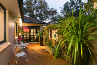 Front Courtyard (2014-05-20)