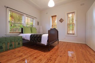 Bed 2 (2011-01-25)