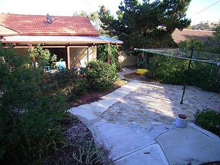 Rear garden (2006-04-18)