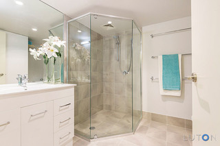 Bathroom (2016-04-01)