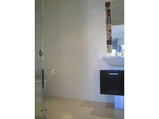 Bathroom (2015-09-22)