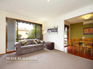 Living room (2011-05-25)