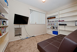 Bed 4 (2012-04-12)