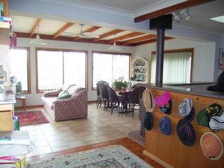 Family room (2006-11-07)