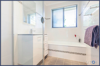 Bathroom (2014-12-03)