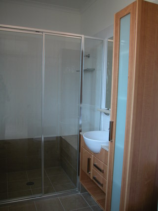 Bathroom (2005-03-14)