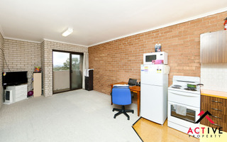 Living Room (2013-05-08)